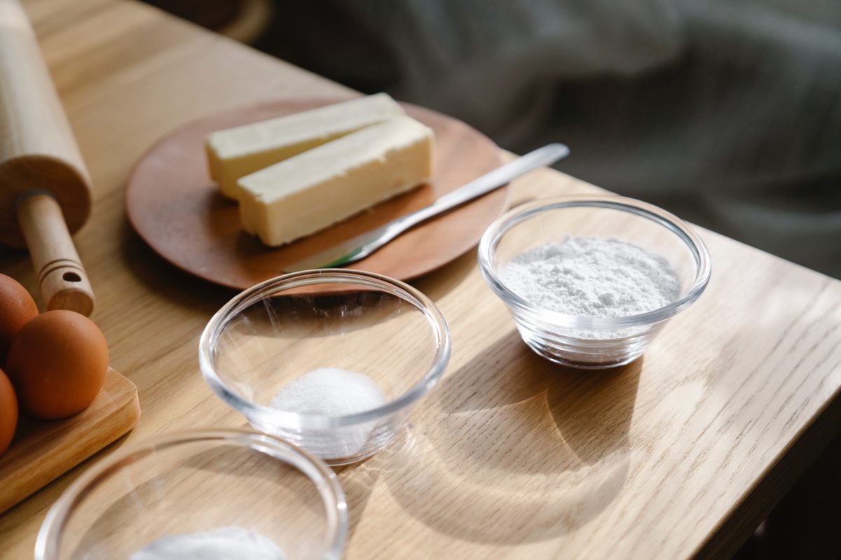 when to use baking soda vs baking powder