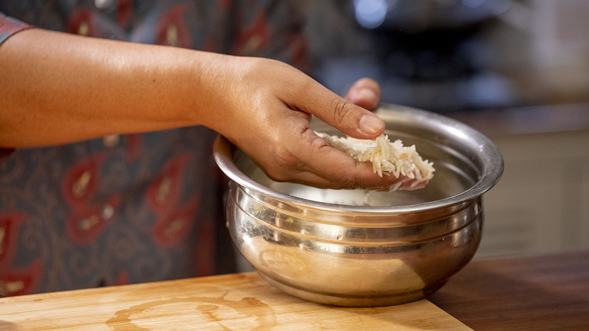 Basmati Rice: Absorption Method. Follow Asma’s tips and your white rice will never be mushy again. This lesson covers the simplest cooking method and traditional presentation of basmati rice.