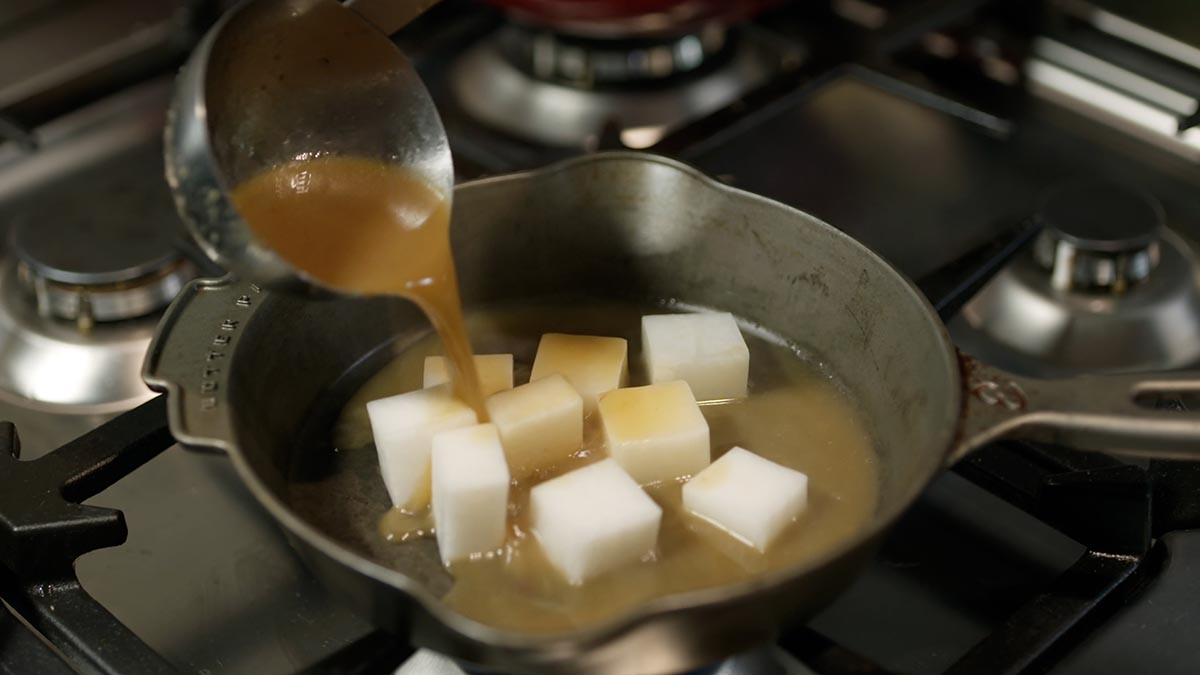 Braised Tofu & Daikon Radish. Edward highlights silken tofu in this dish of fatty broth, braised daikon and an apple-ginger puree. Beyond demonstrating how to create a rich broth, braise vegetables, and plate an elegant dish, he also emphasizes knife skills such as cutting radishes into perfect cubes and matchsticks.