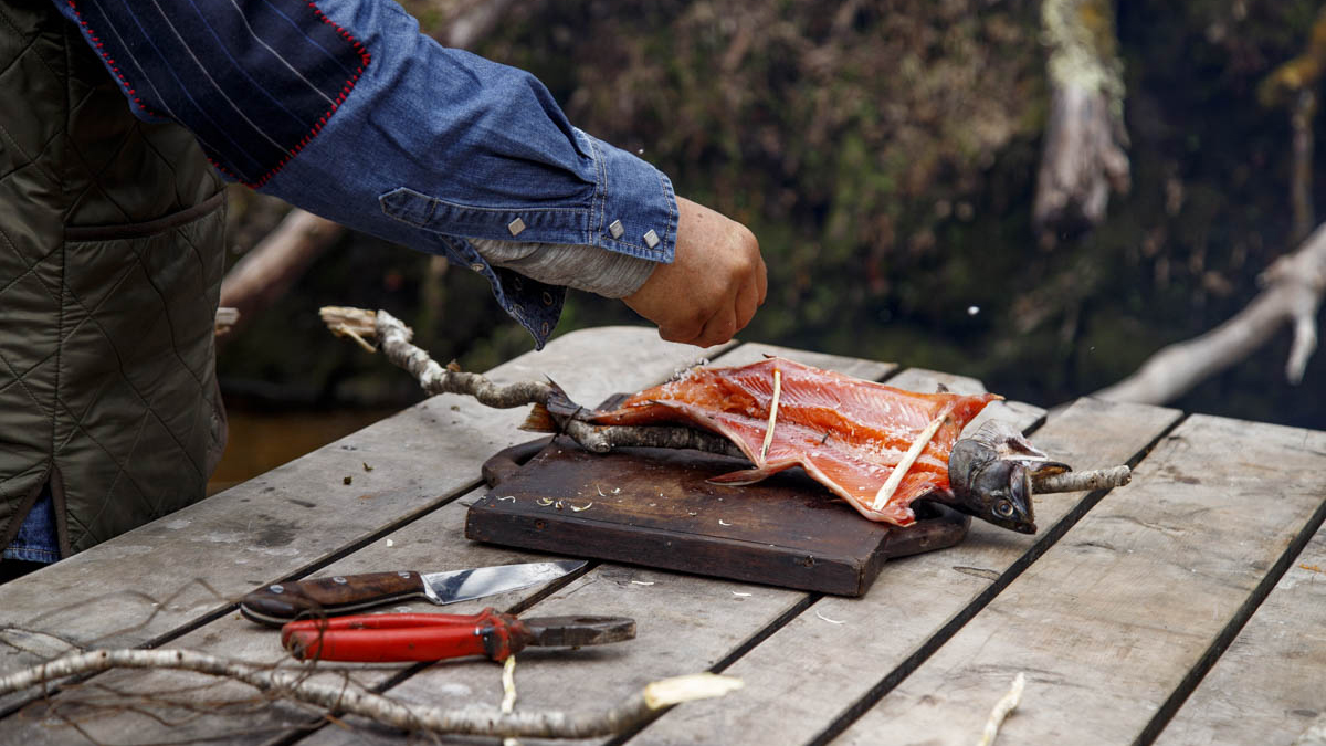 Asador Trout A La Vara.