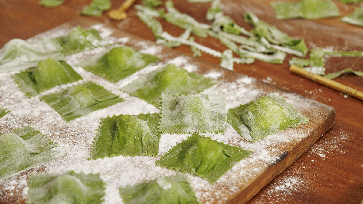 Green Pasta. Discover how to make your pasta green, as Jamie teaches his method for a colorful twist on classic pasta dough. Choose from a variety of greens, as you learn how to prepare the dough, knead it, and roll it out.